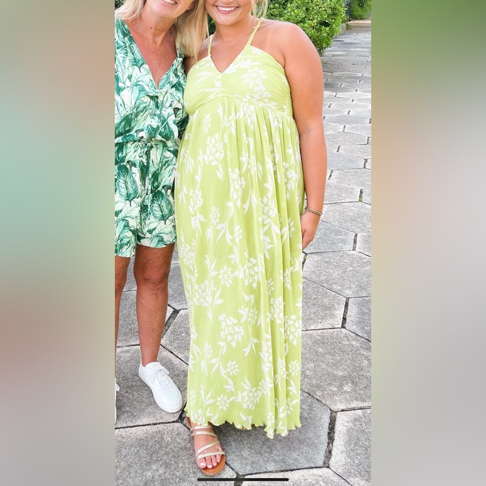 Green maxi dress